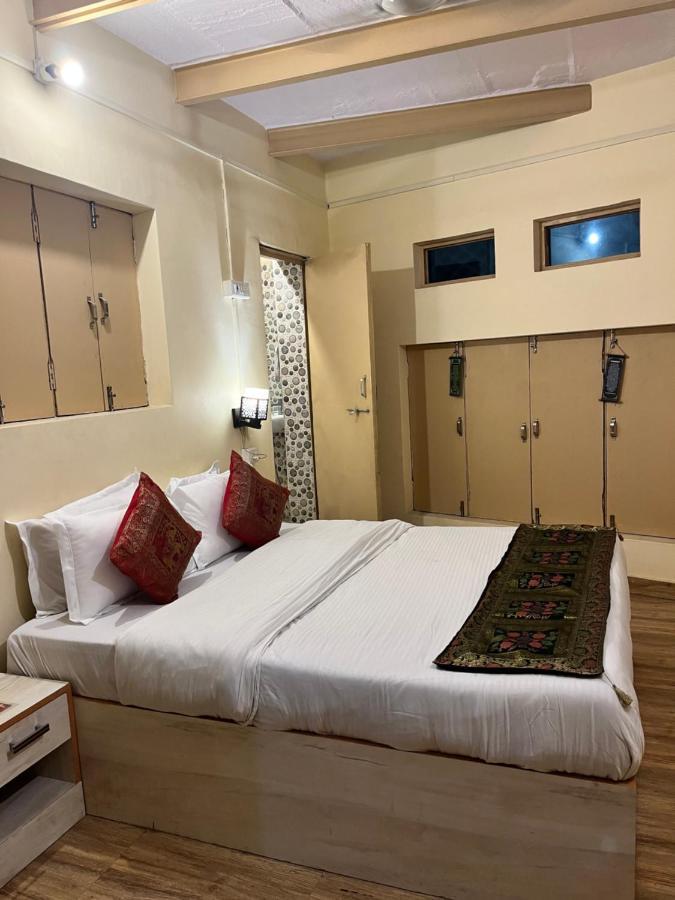 Yogi Soul P Guesthouse Varanasi Eksteriør billede